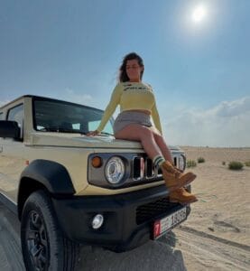 OnlyFans model Milla Chats Flaunts her giant natural curves! - Daily