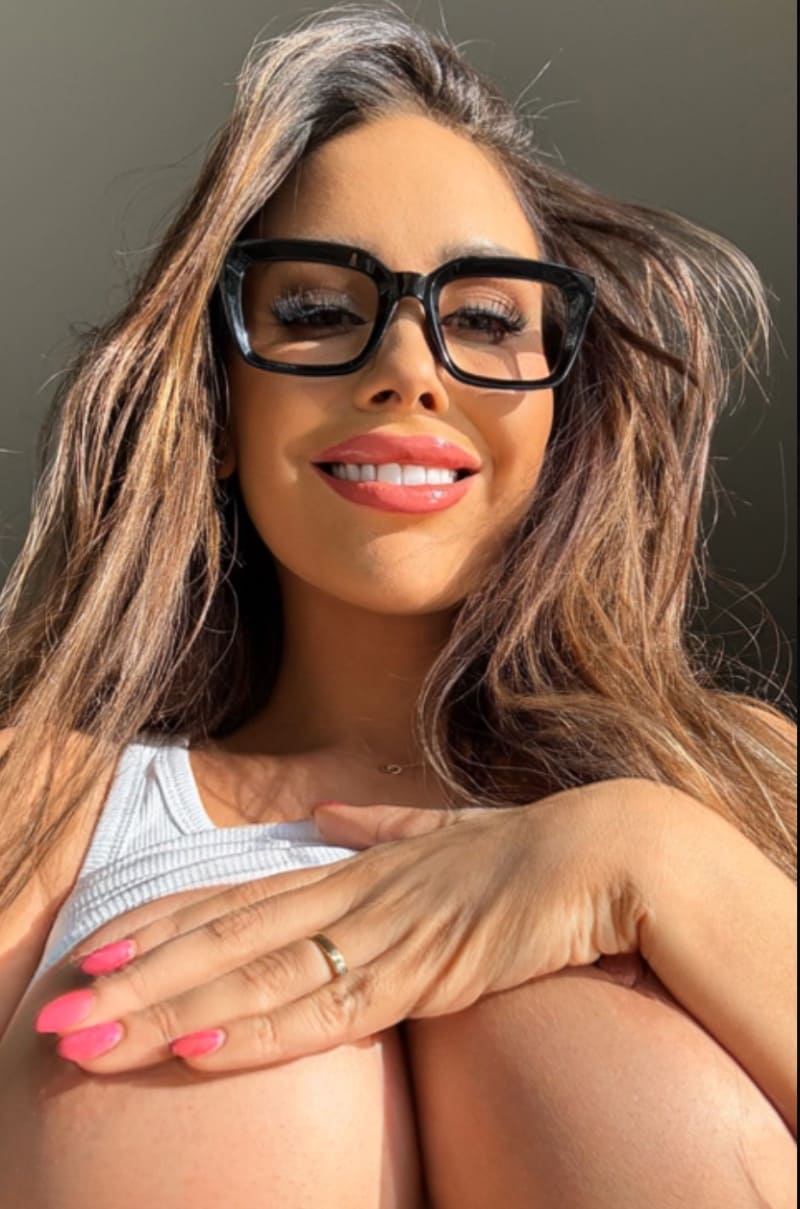 Esmee teasing massive tits