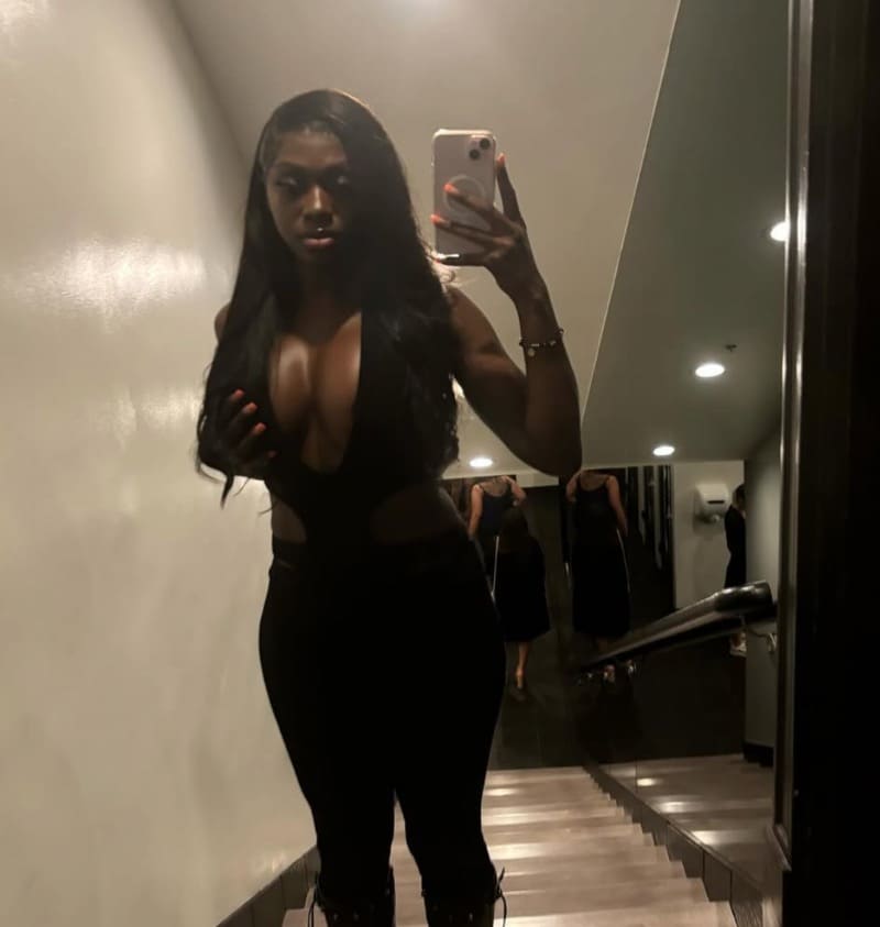 Hottie with big boobs