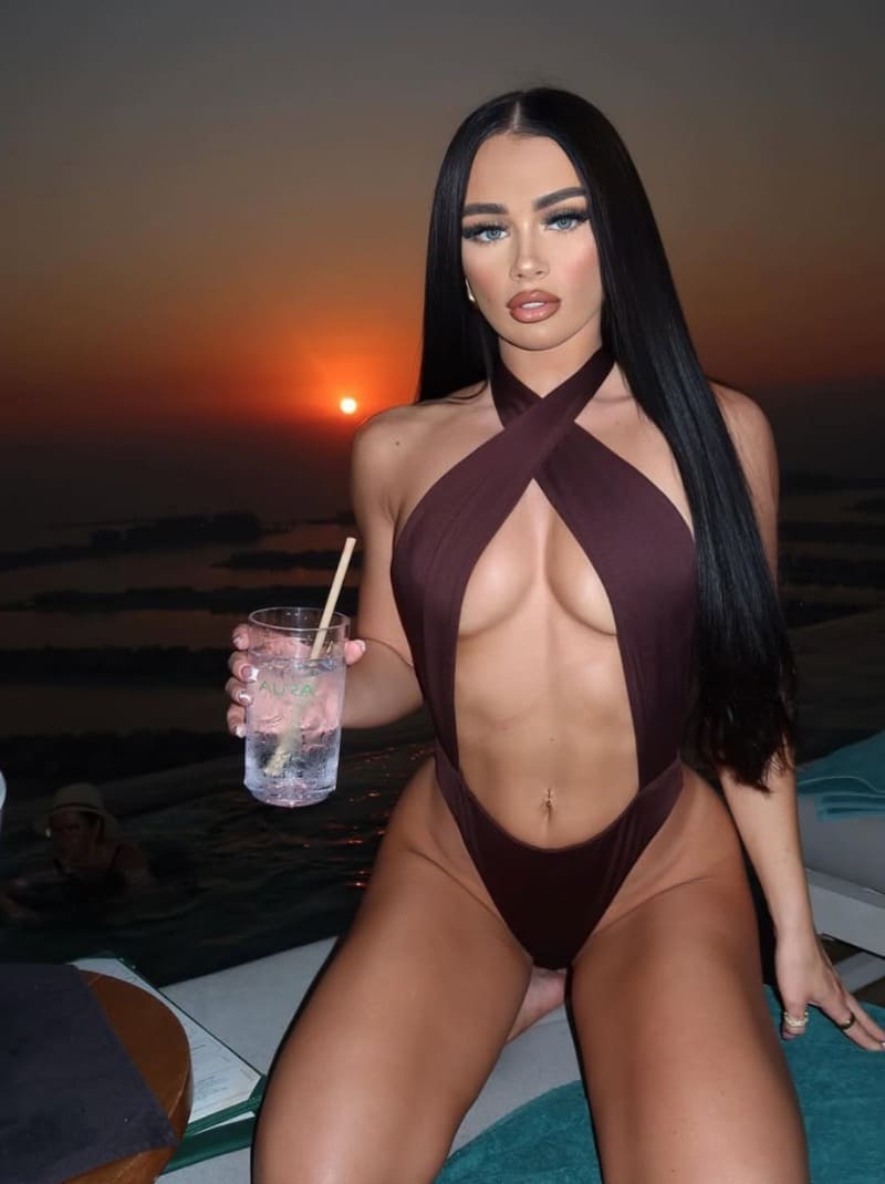 Tiffany in brown bikini