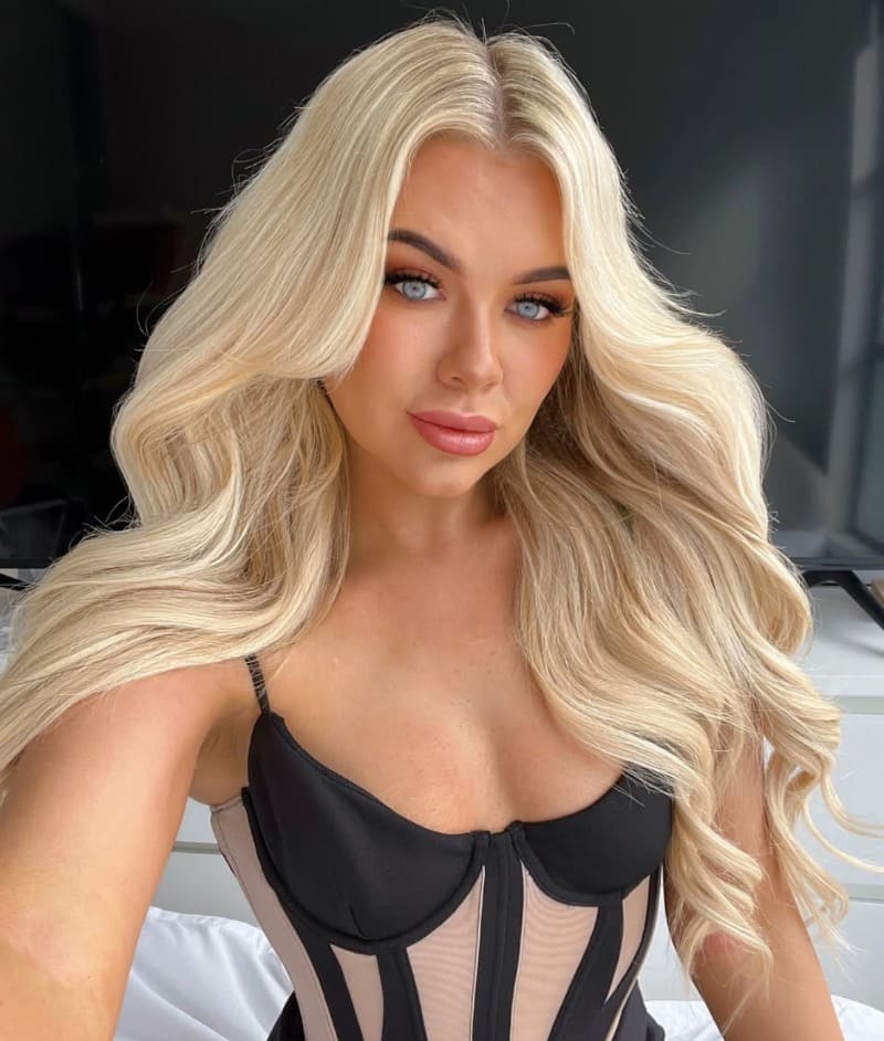 Kelly selfie