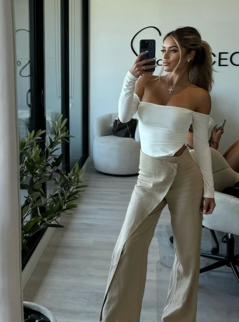 Tia in sexy outfit