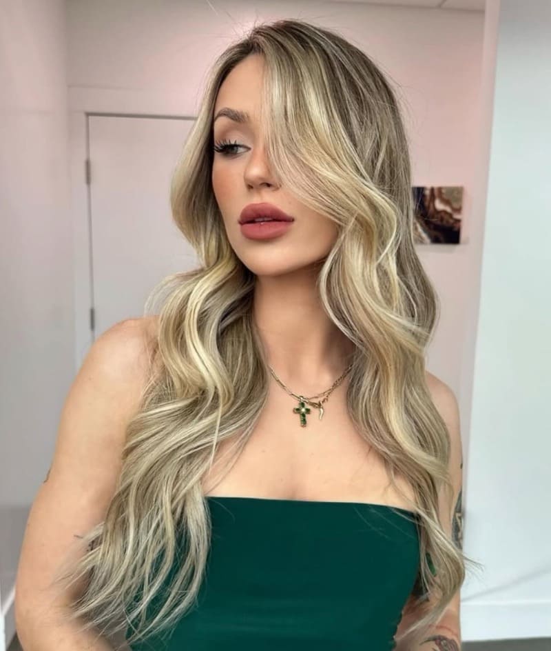 Sexy babe in green