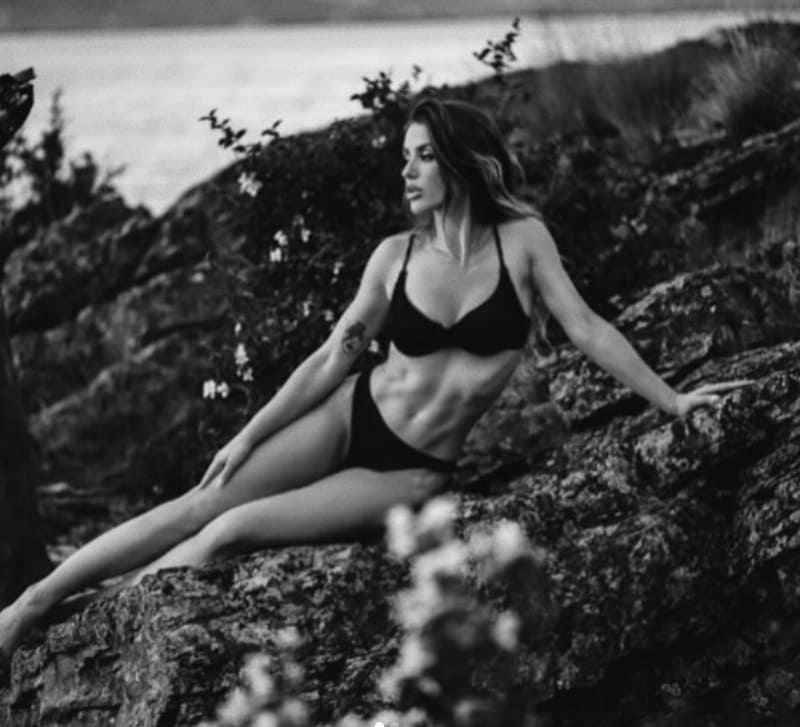 Babe in black and white