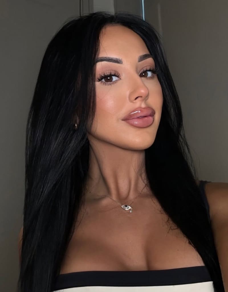 Babe taking selfie