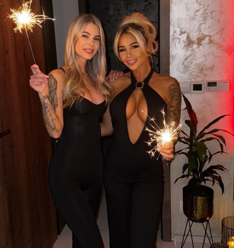 Babe in black outfit