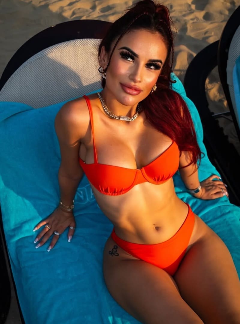 Yulissa in sexy orange bikini