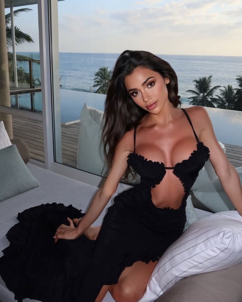 Babe with big tits in dress