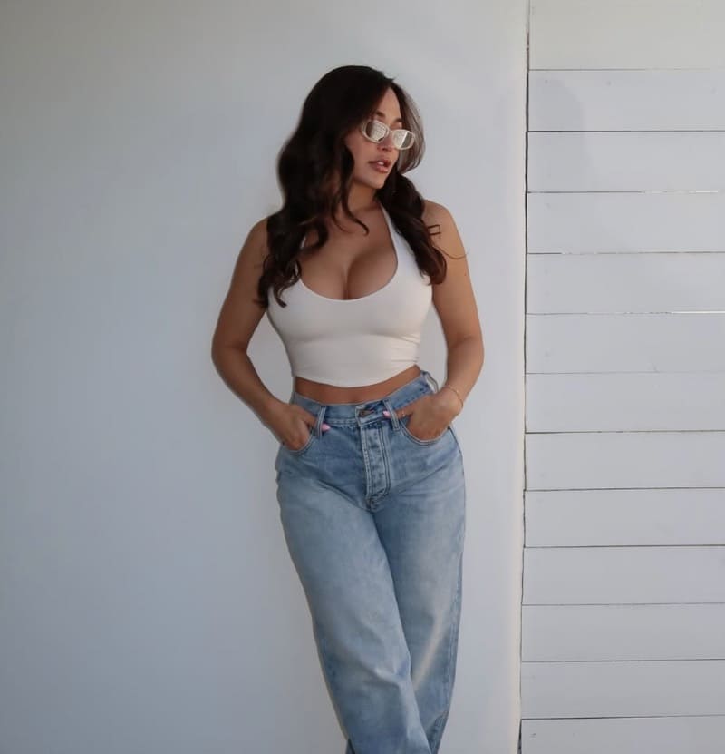 Ana in sexy outfit