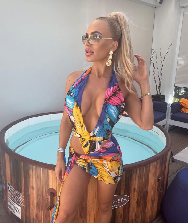 Maddison in colorful dress