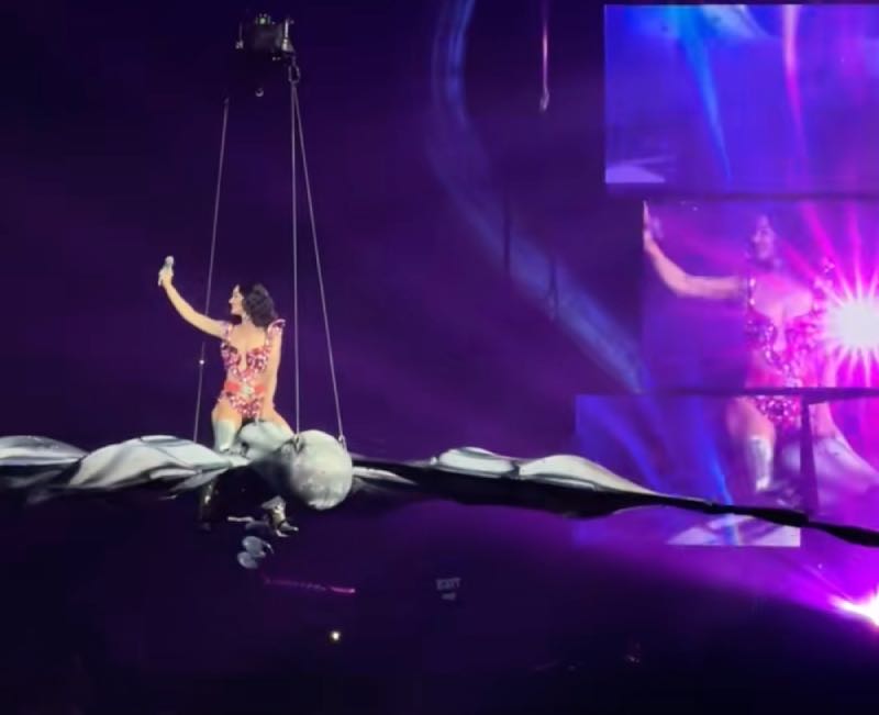 Katy Perry on butterfly 