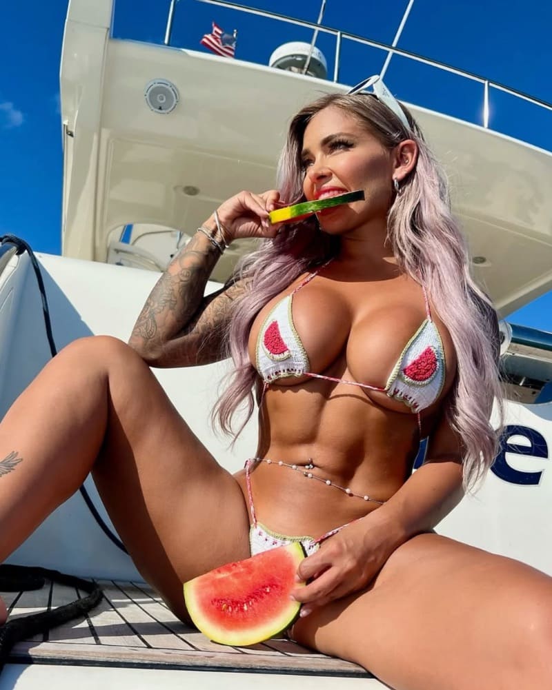 Hayley in sexy bikini