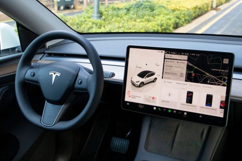 Tesla Selfdrive