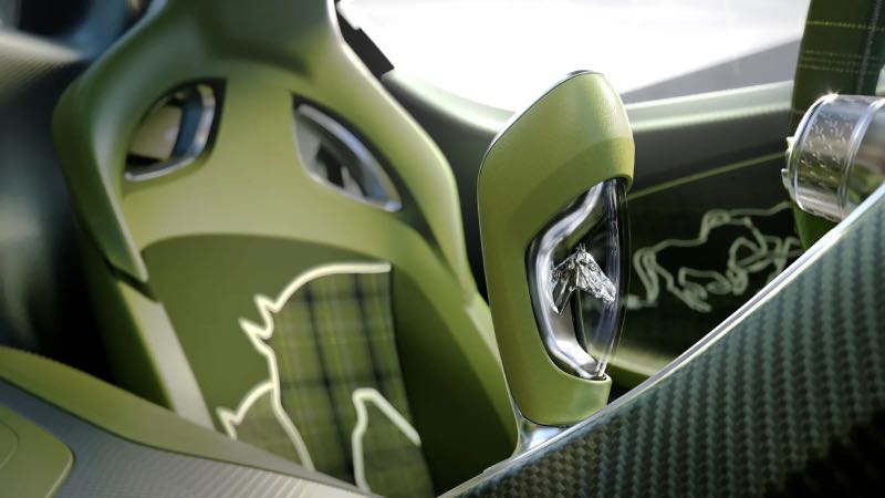 Cool gearshift with nice design