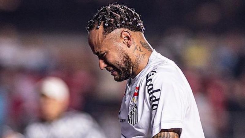 Neymar crying
