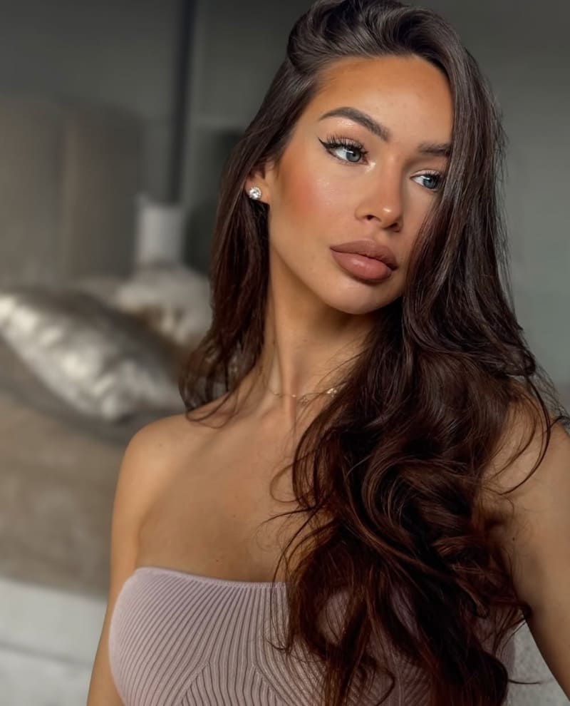 Sexy brunette