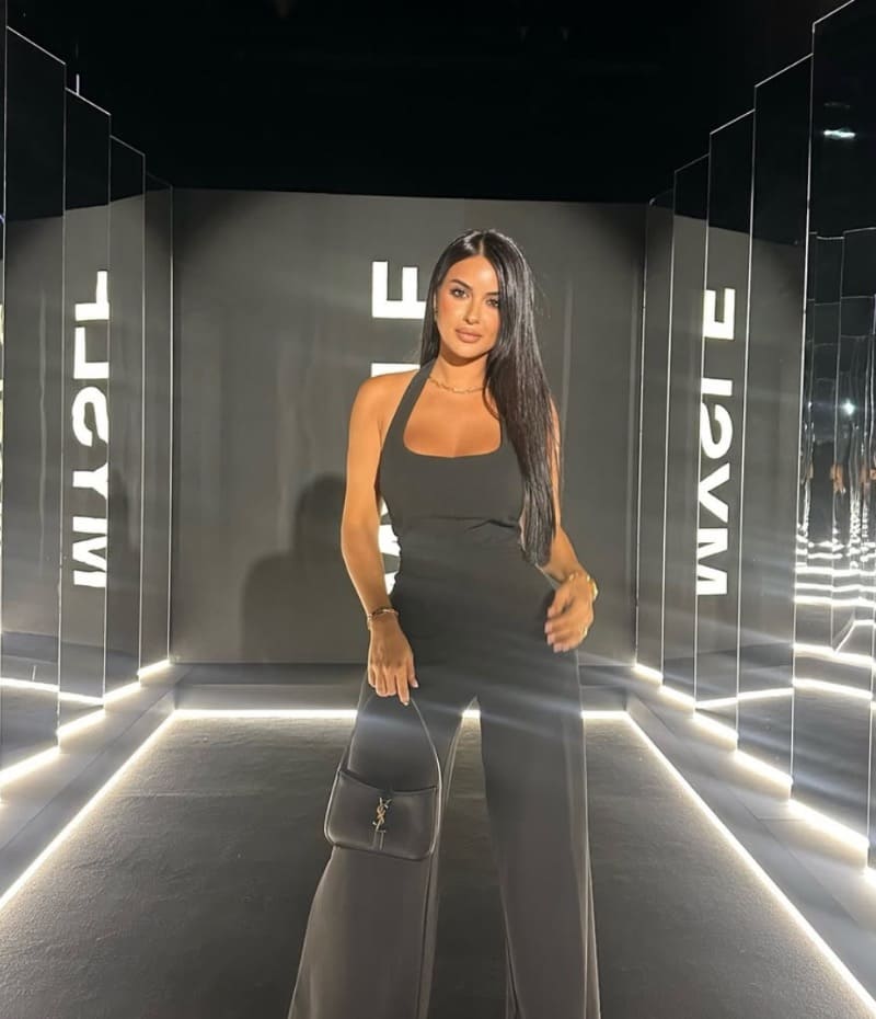 Maya skii outfit