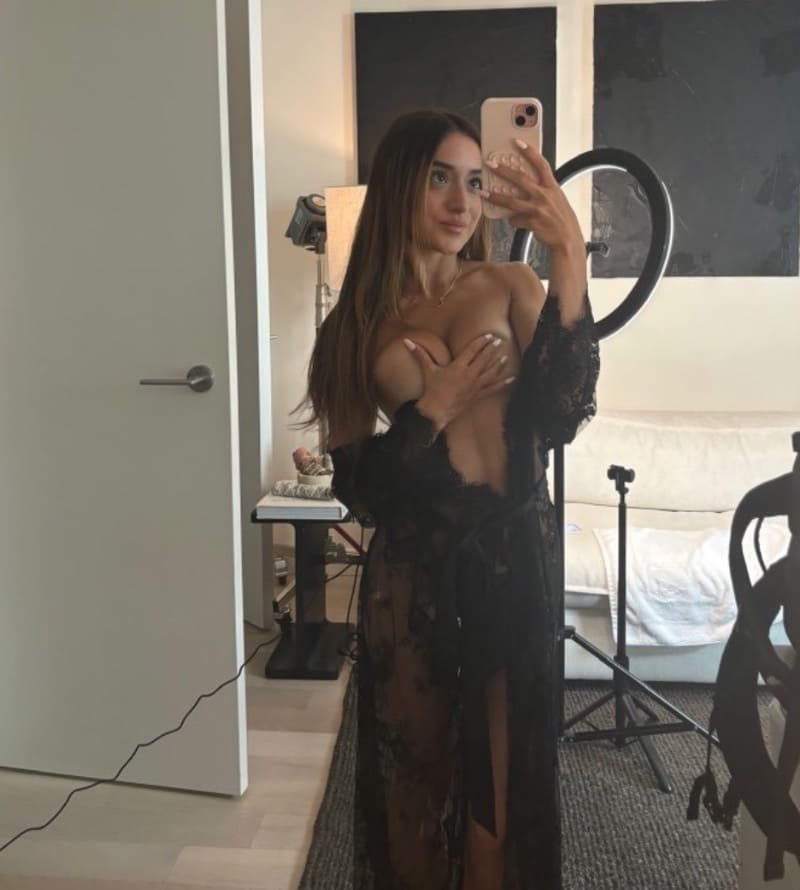 Babe nude with robe