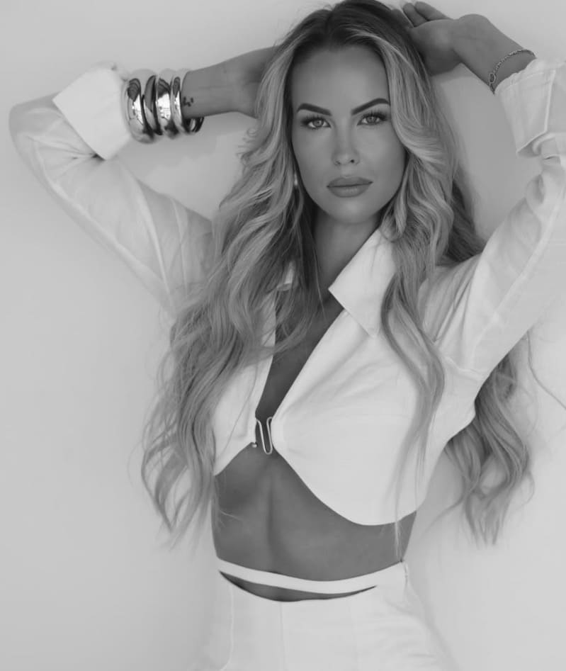 Hannah In black and white