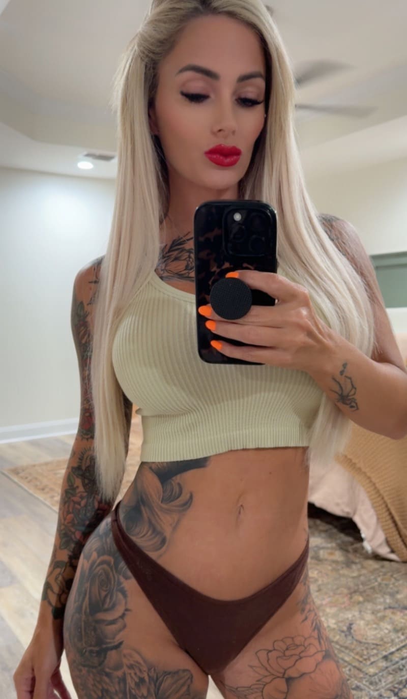 Lorin in sexy top