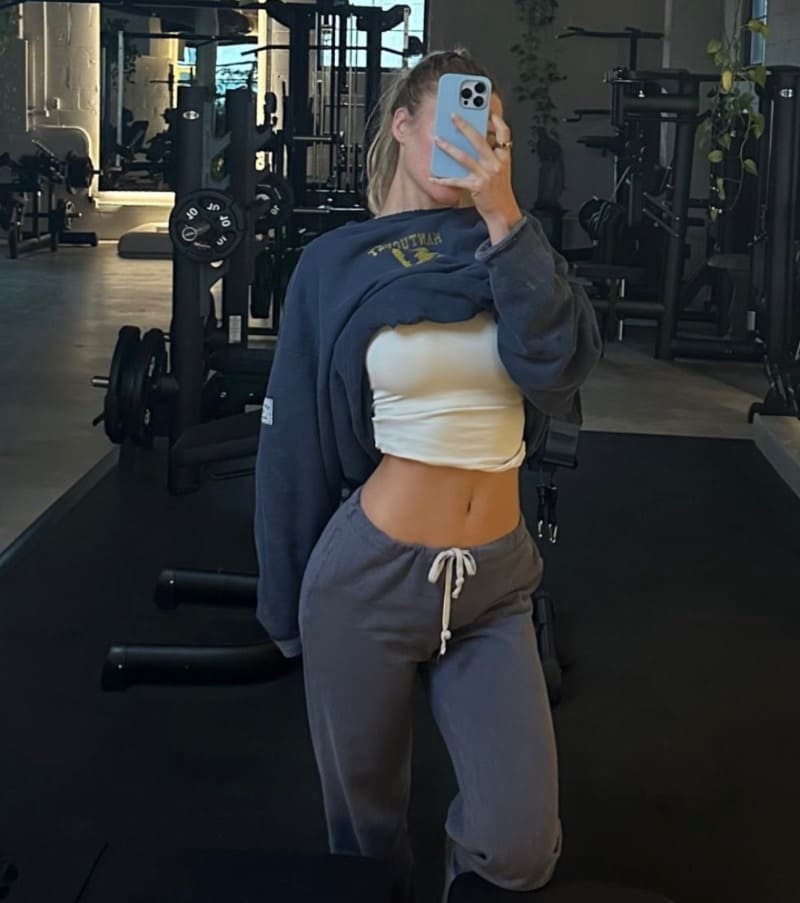 Daisy in fitness pic