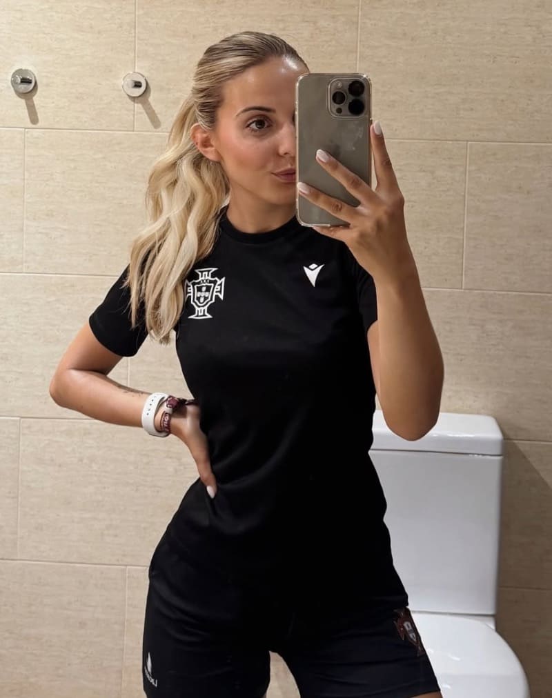 Hot babe in black outfit