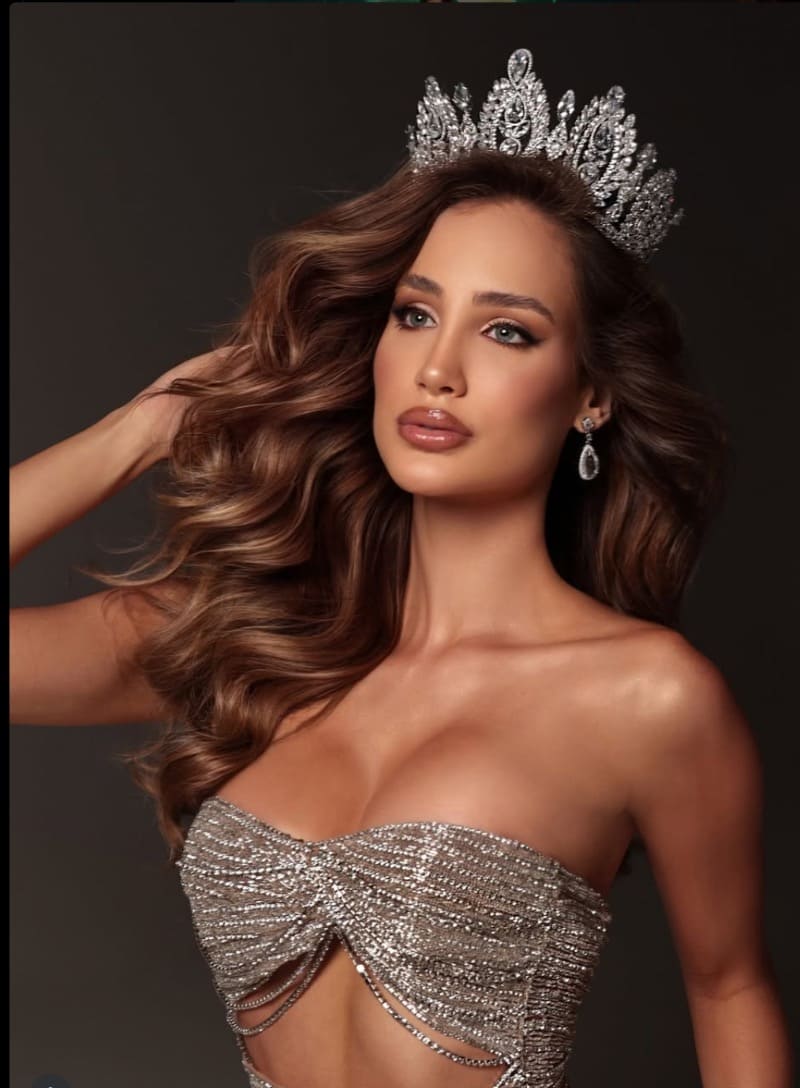 Laila in sexy sparkling outfit with tiara