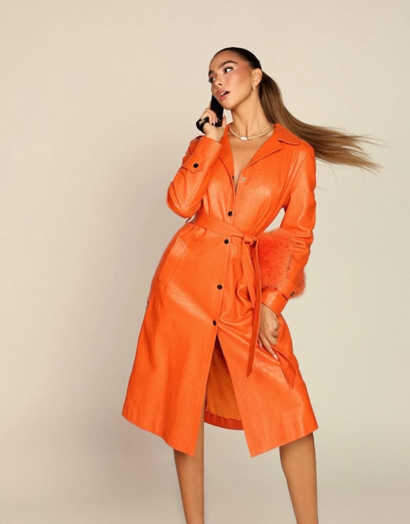 Franceska in sexy orange