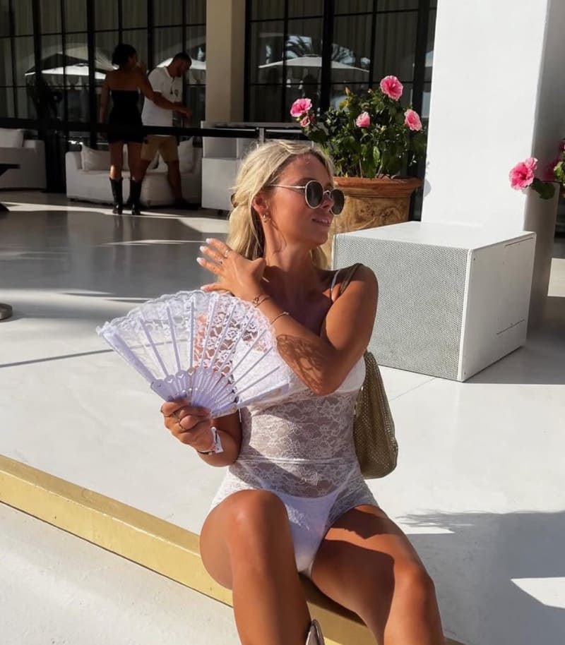 Babe in white lingerie with nice outfit