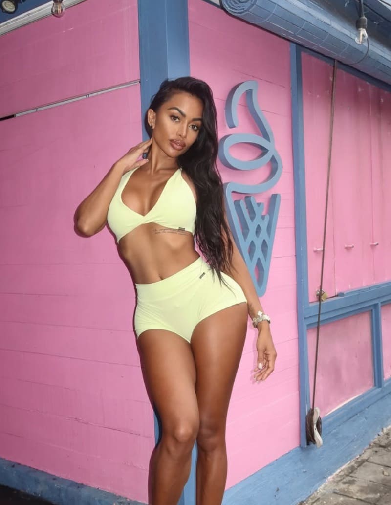 Anna in sexy yellow loungewear