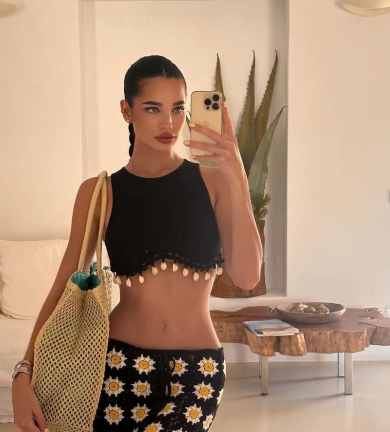 Babe in sexy black outfit