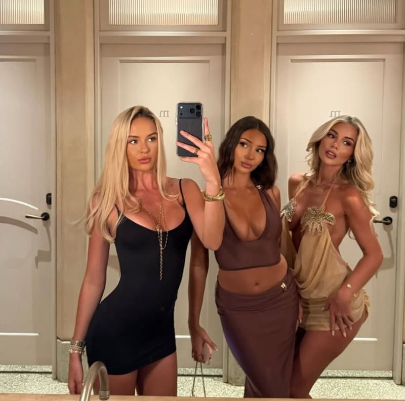 Babe with sexy friends