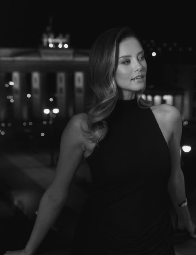 Nicola in sexy tight dress