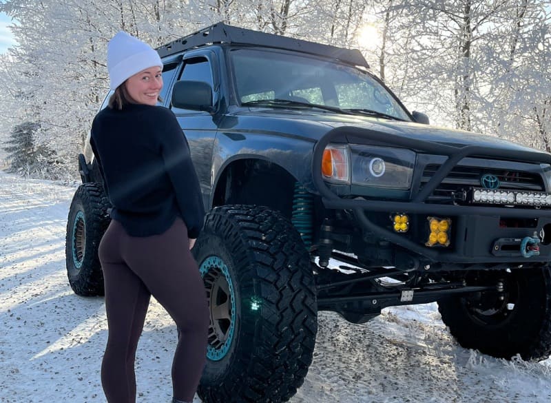 Babe with 4 runner