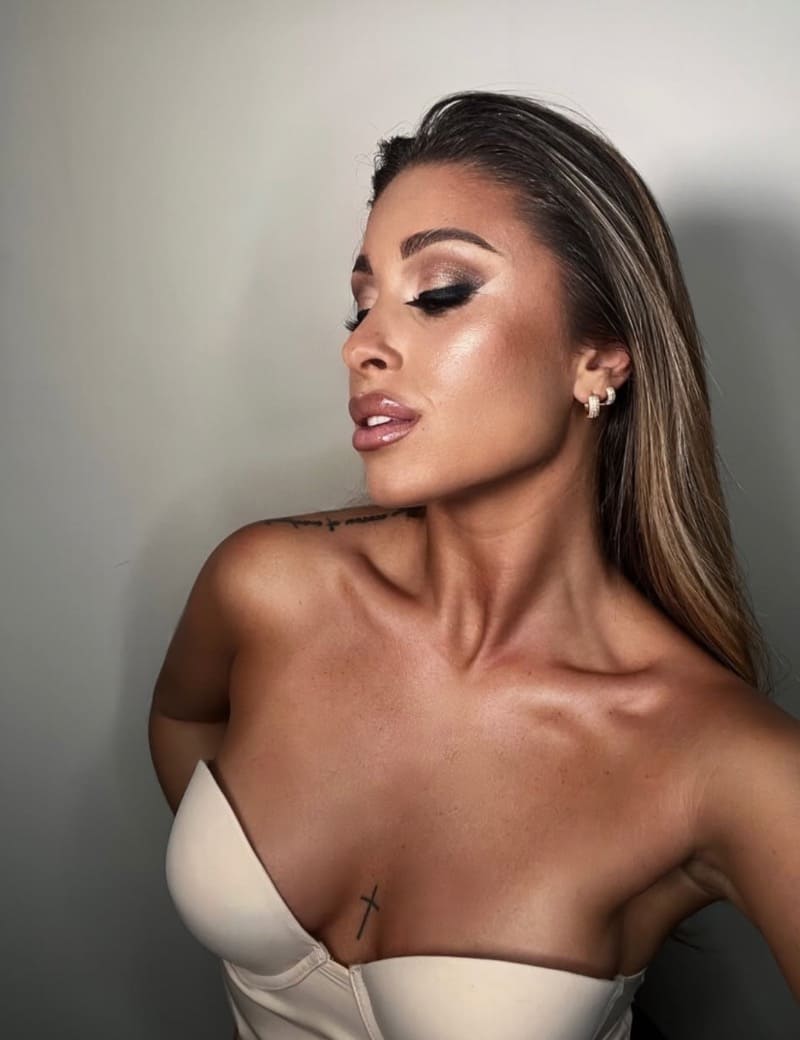 Vanessa in sexy picture