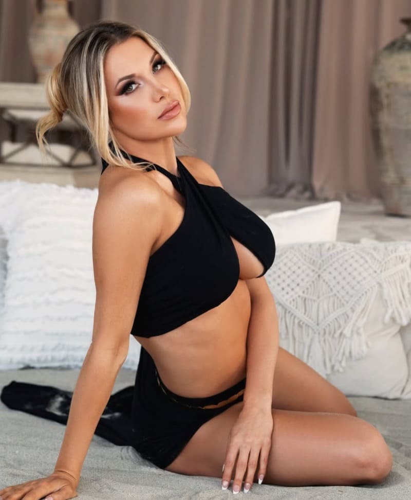 Alexandra in sexy tight top