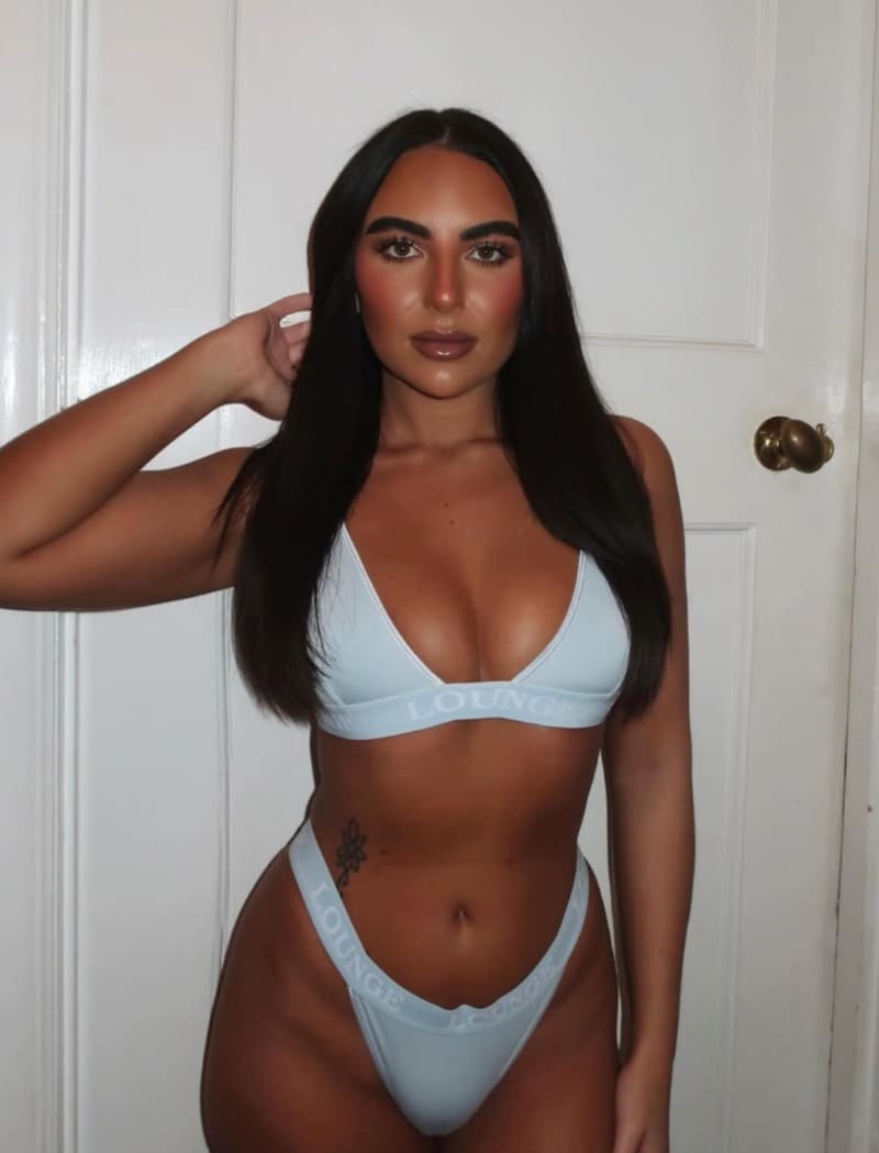 Babe in light blue bikini