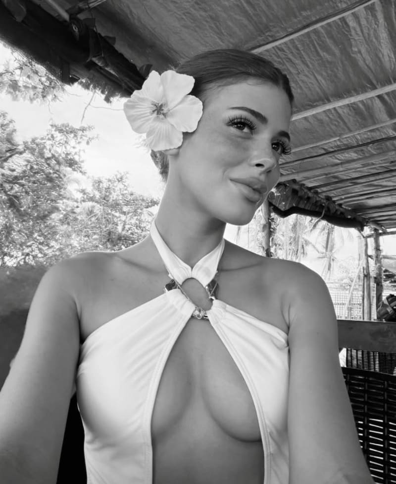 Francesca in sexy dress with big tits