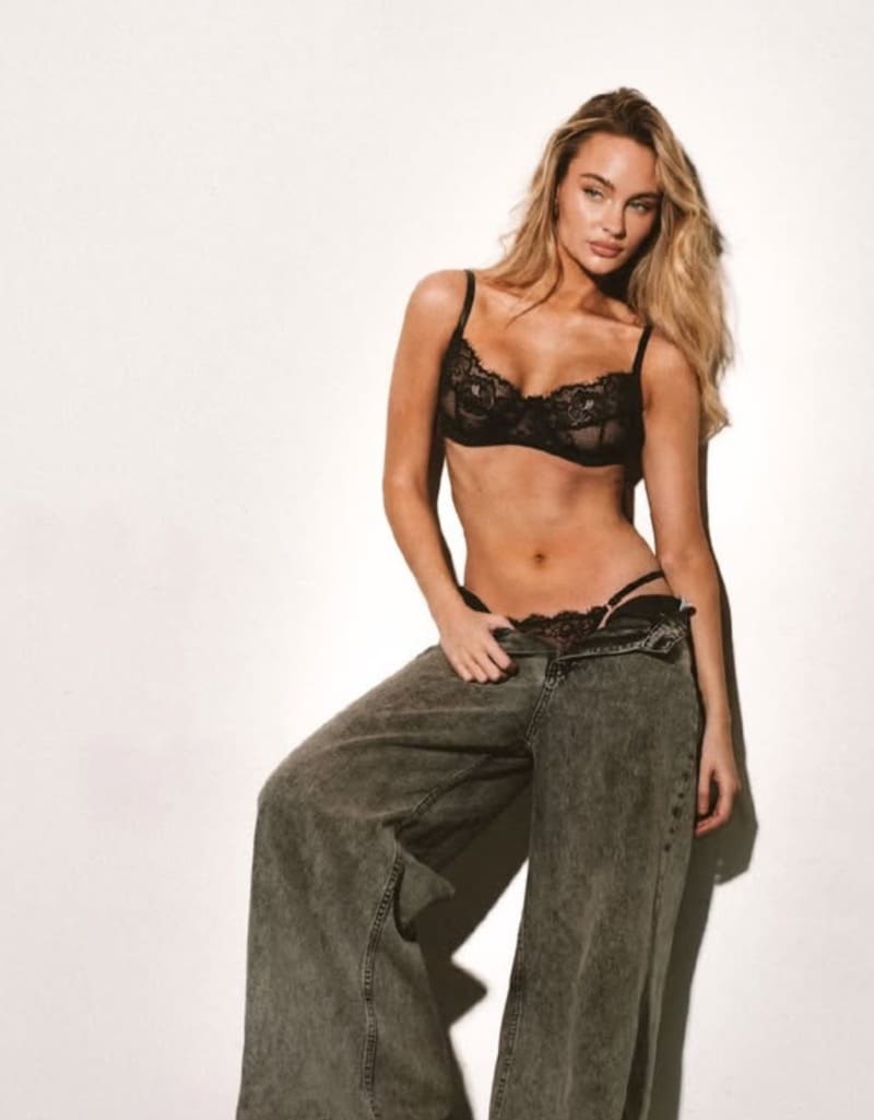 Babe in sexy lingerie