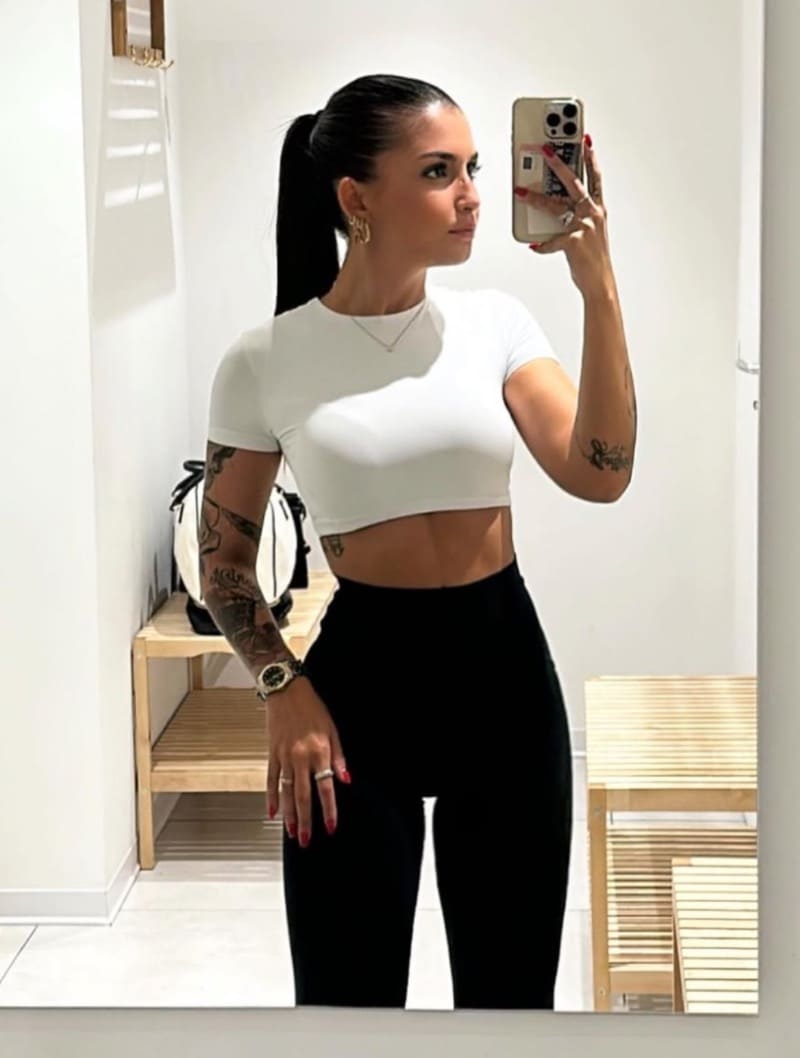 Giorgia shows off perfect figure