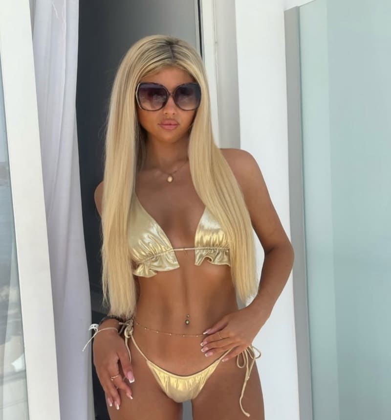 Babe in yellow bikini