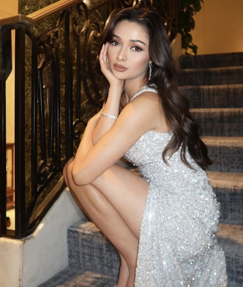 Hot model in white outfit