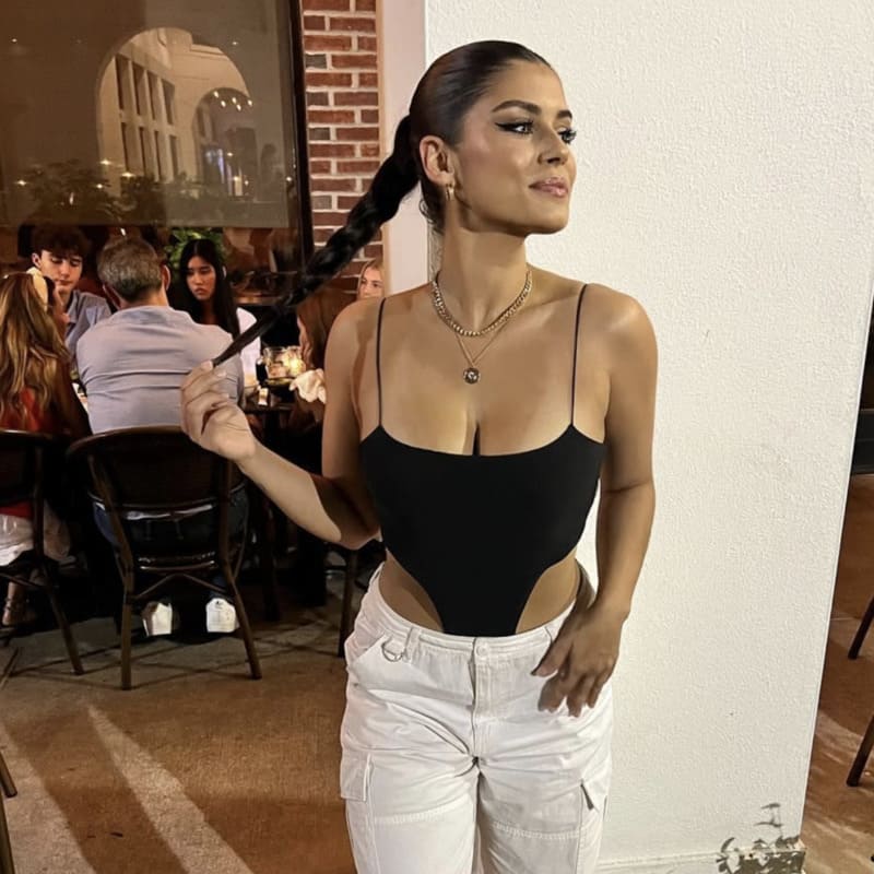 Babe in tight bikini