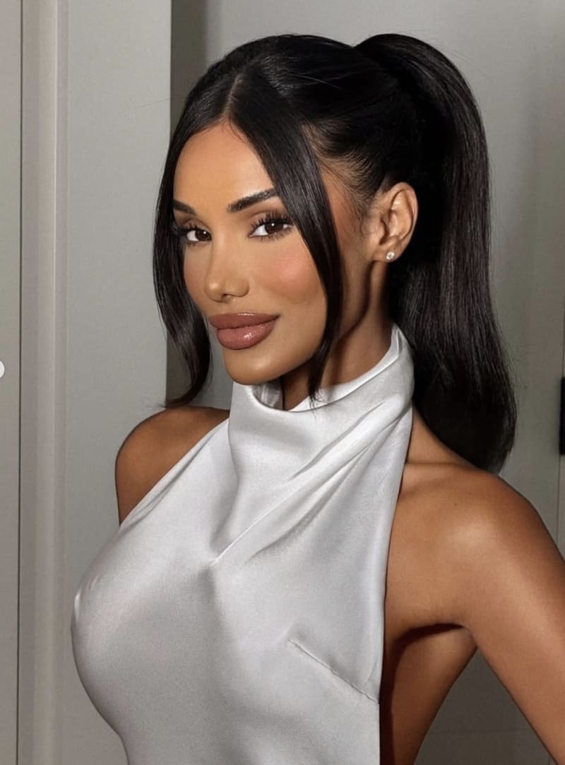 Alhena in sexy white outfit
