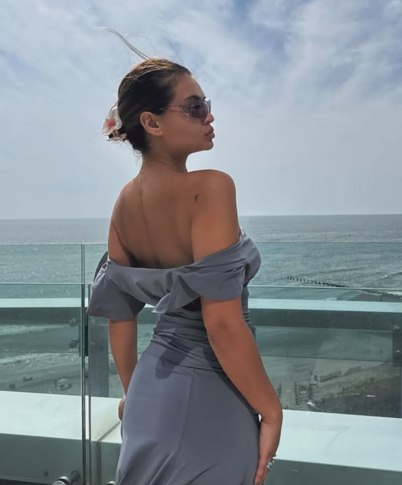 Hot babe in grey dress