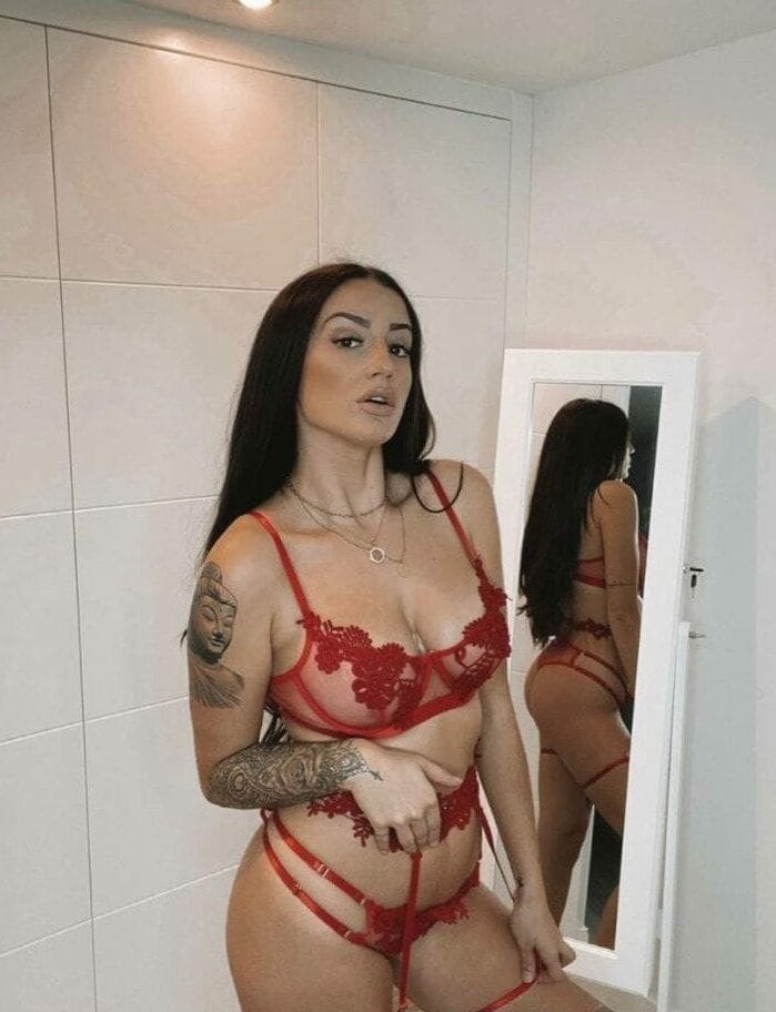 Posado sexy de Fati Vázquez.