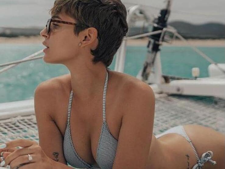 Laura Escanes con pelo corto.