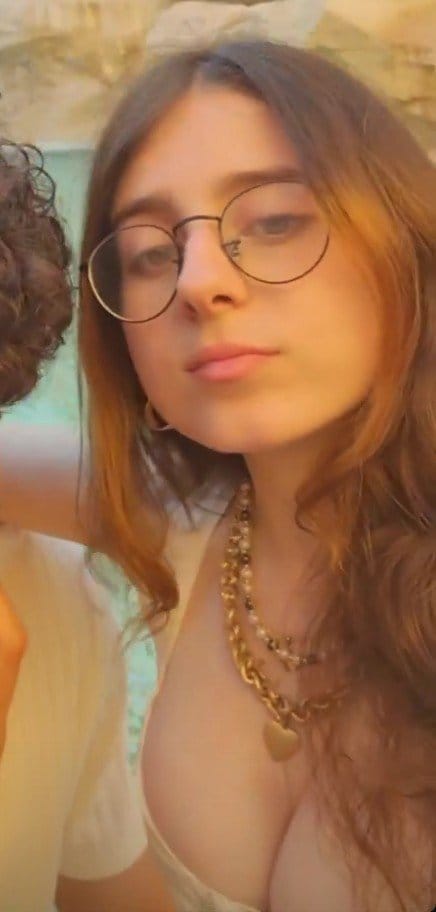 RoRo tetas.