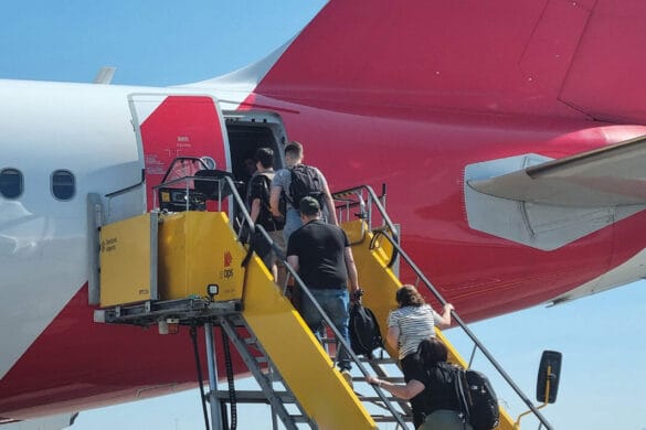 Turistas que van a viajar a España.