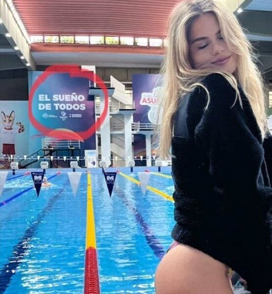 luana alonso luciendo cola.